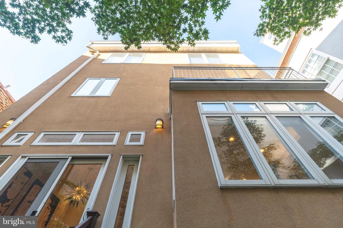 838 Lombard Street photo 27