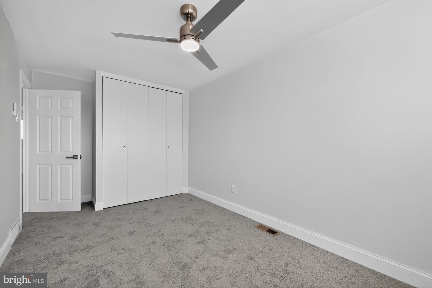 1029 W Oxford Street photo 20
