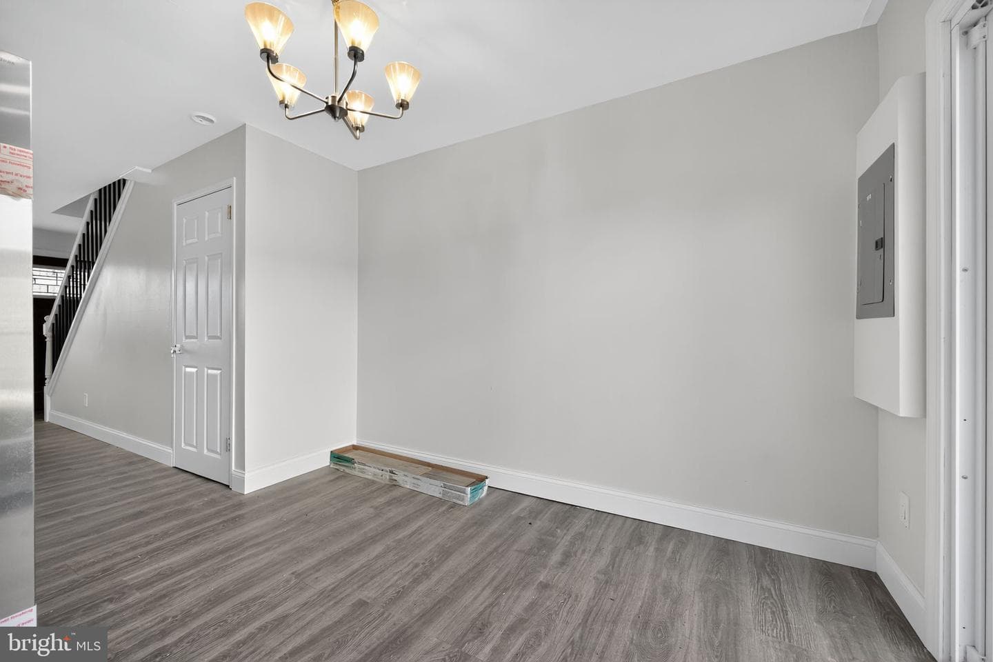 1029 W Oxford Street photo 9