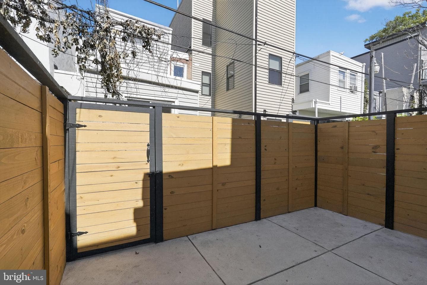 615 Sigel Street photo 14