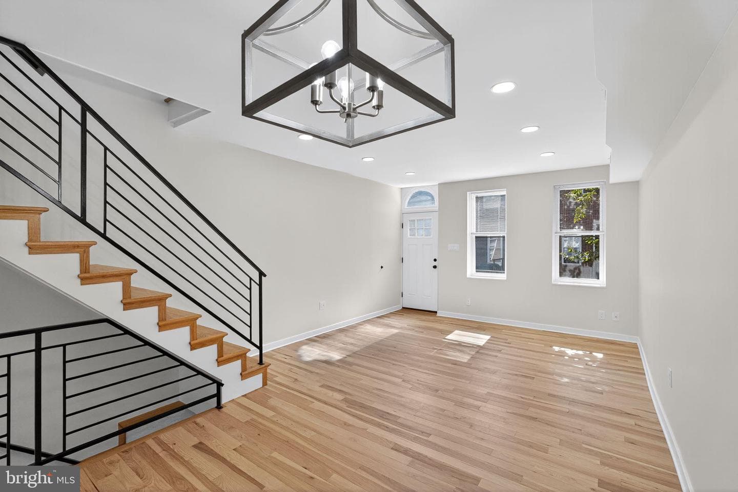 615 Sigel Street photo 15