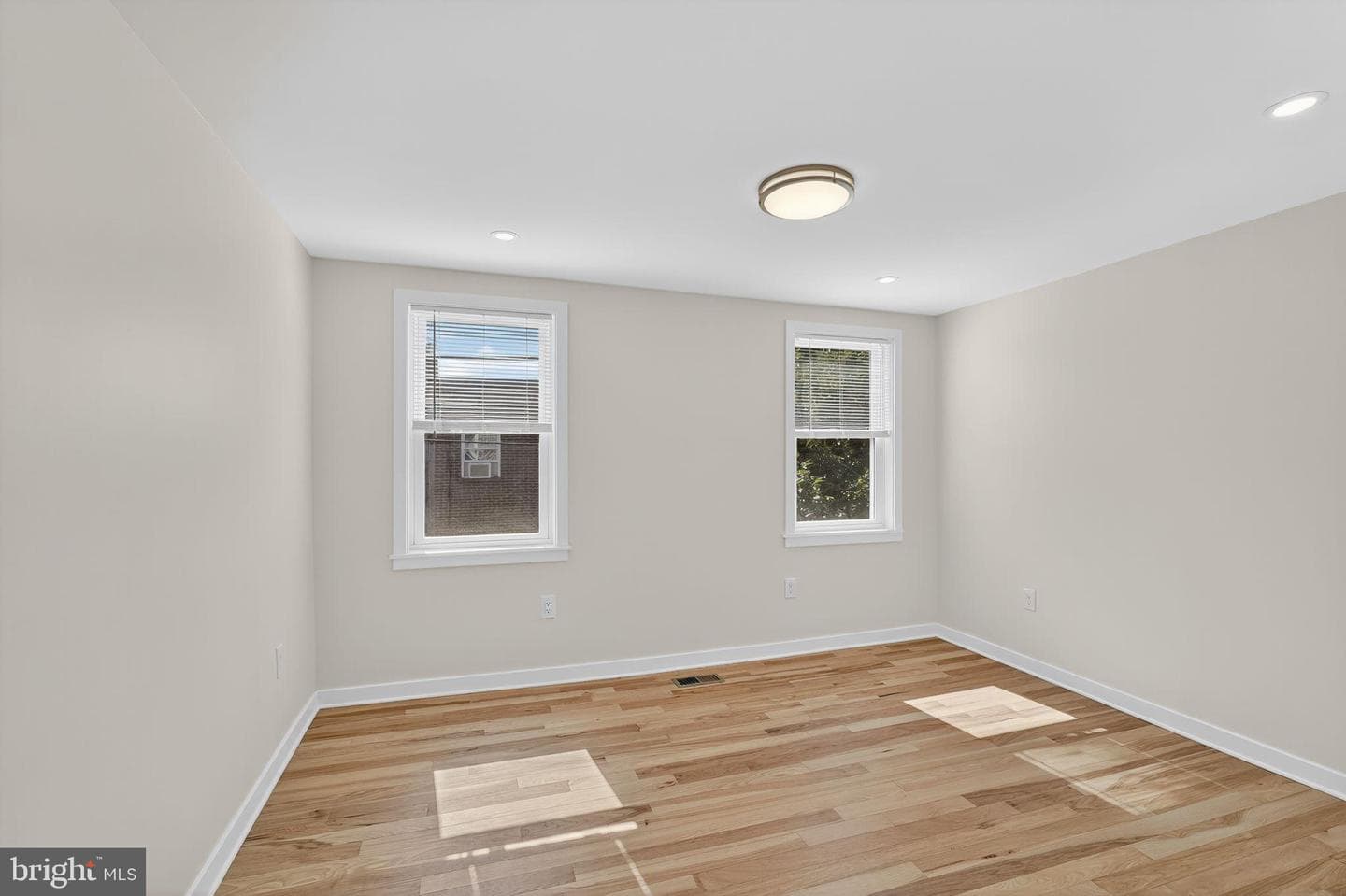615 Sigel Street photo 21