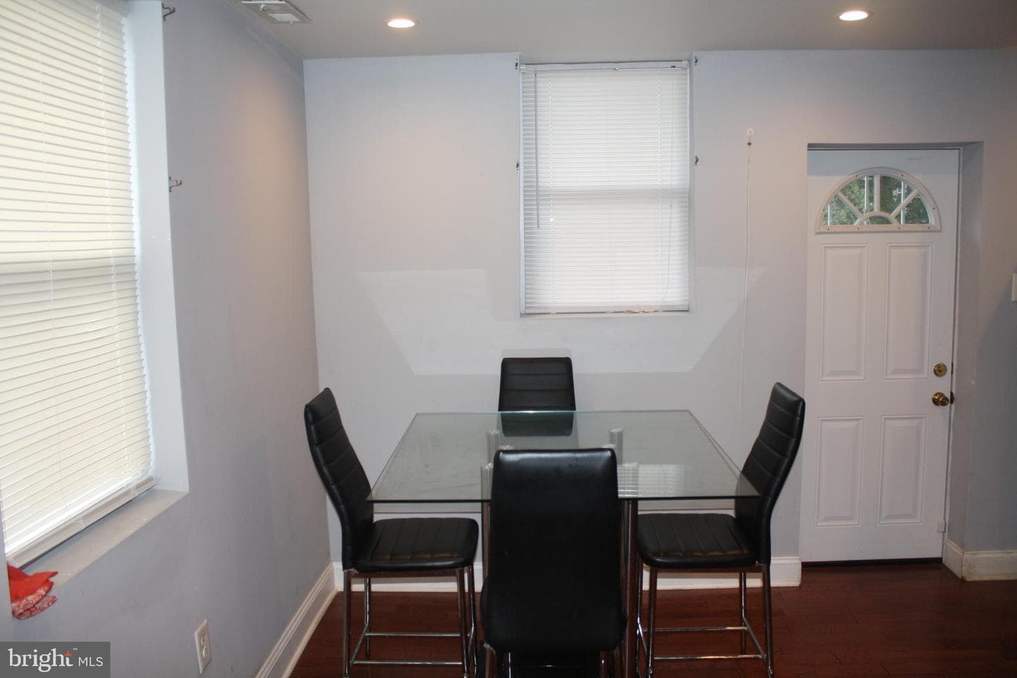 1661 N Robinson Street photo 10
