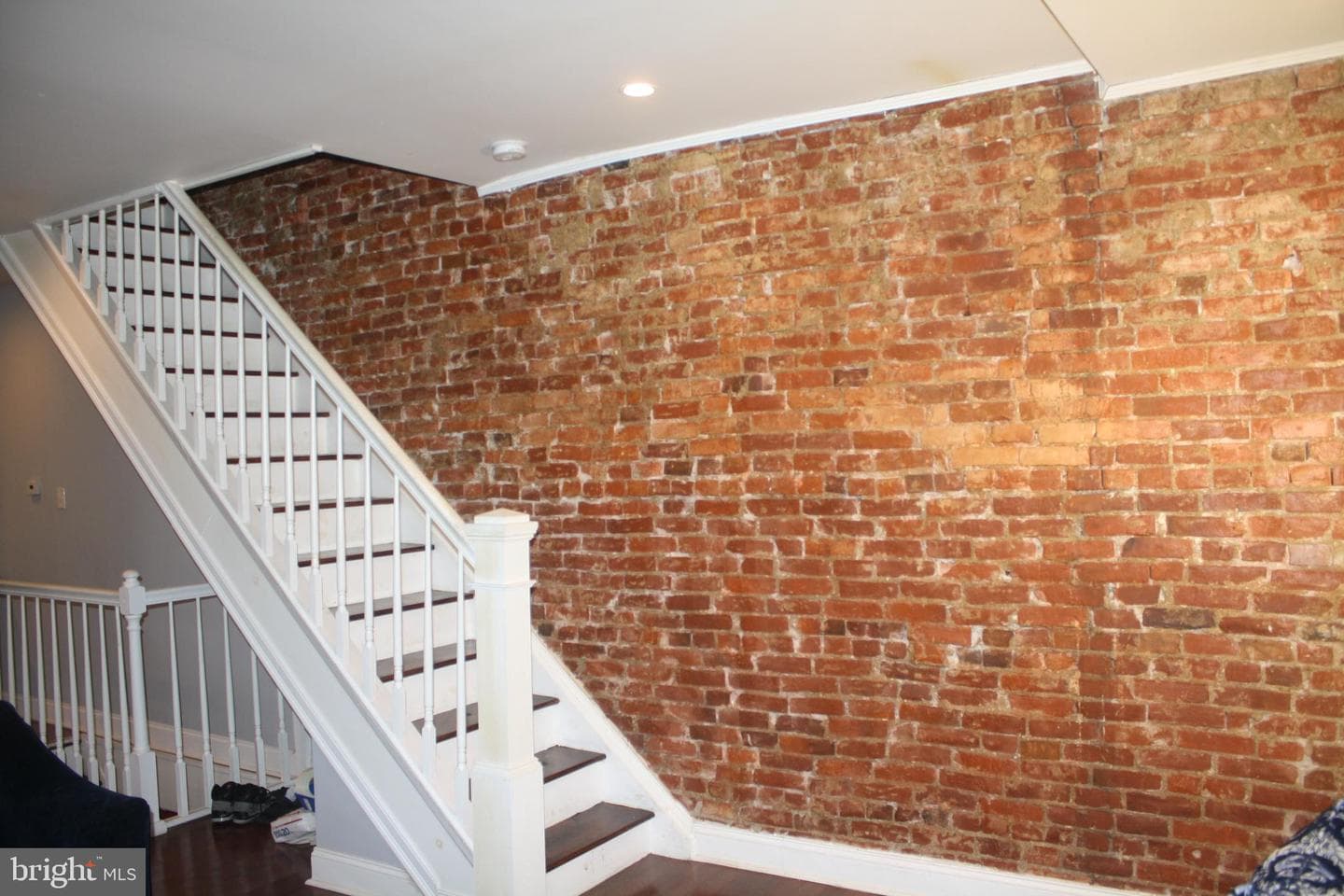 1661 N Robinson Street photo 11