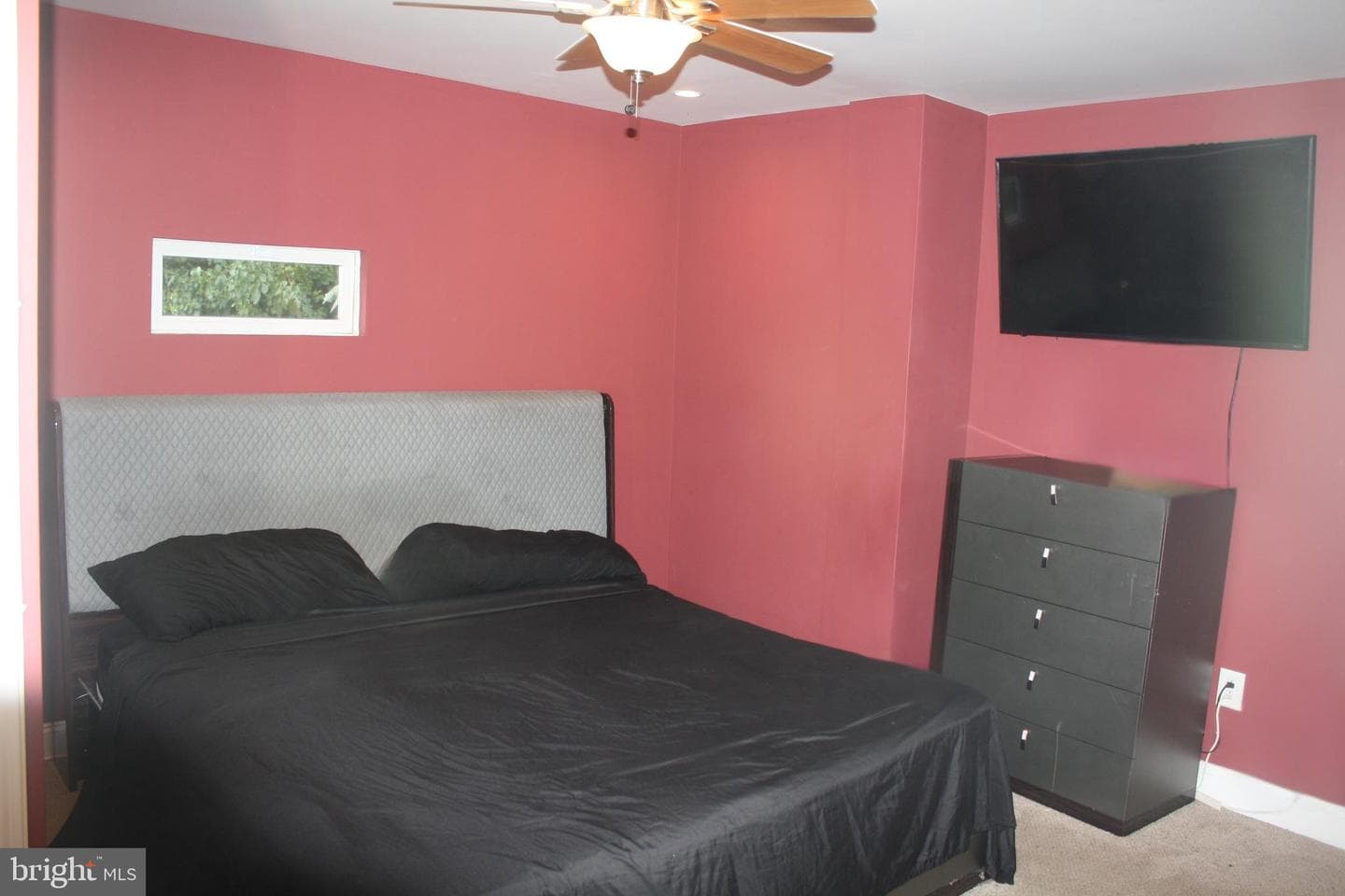 1661 N Robinson Street photo 13