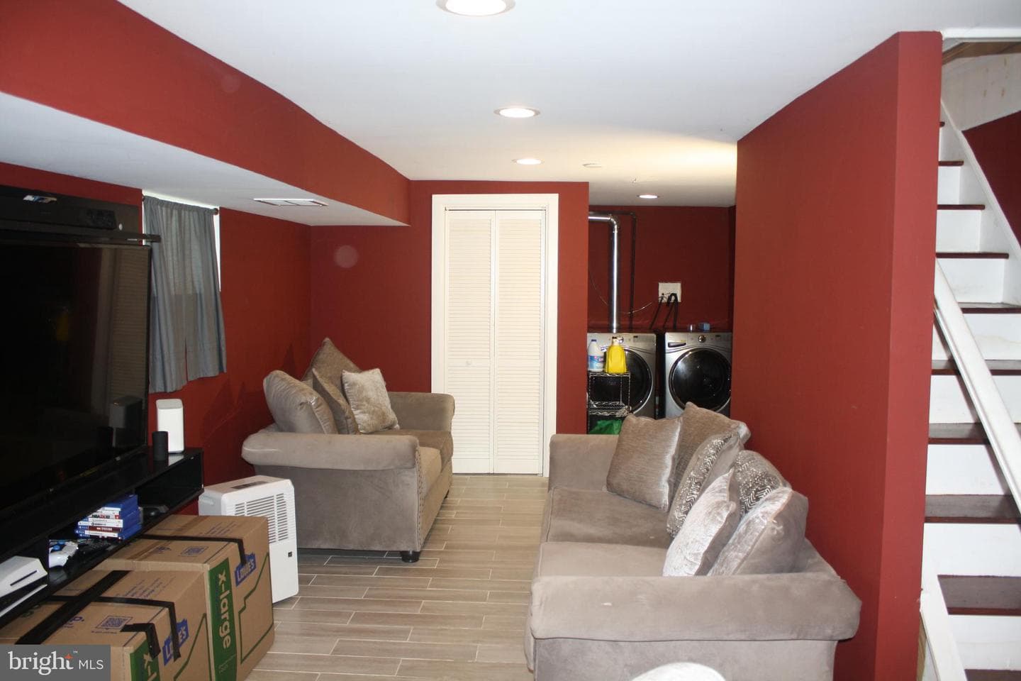 1661 N Robinson Street photo 21