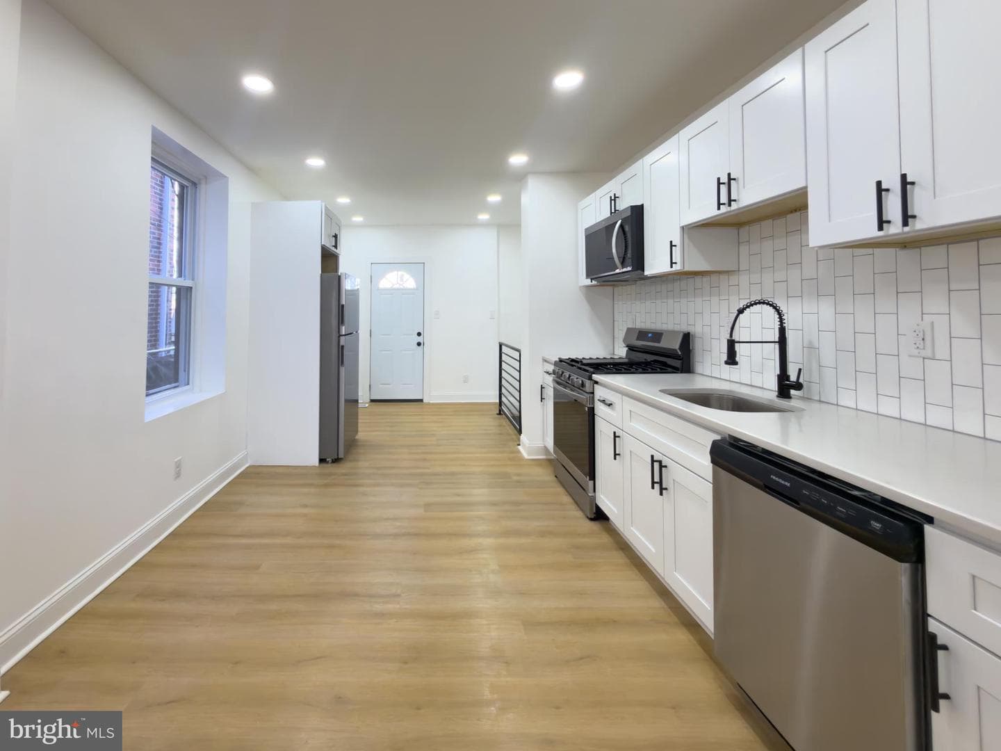 5237 Greenway Avenue photo 10