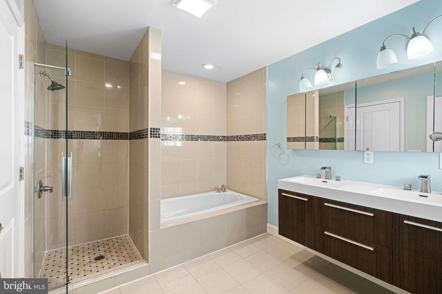 1344 E Passyunk Avenue photo 23