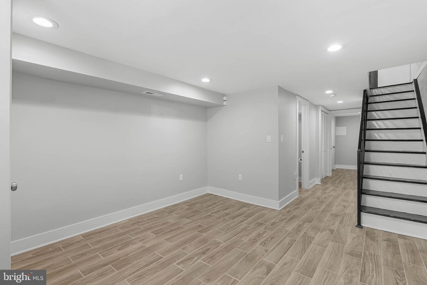 2639 Ellsworth Street photo 17