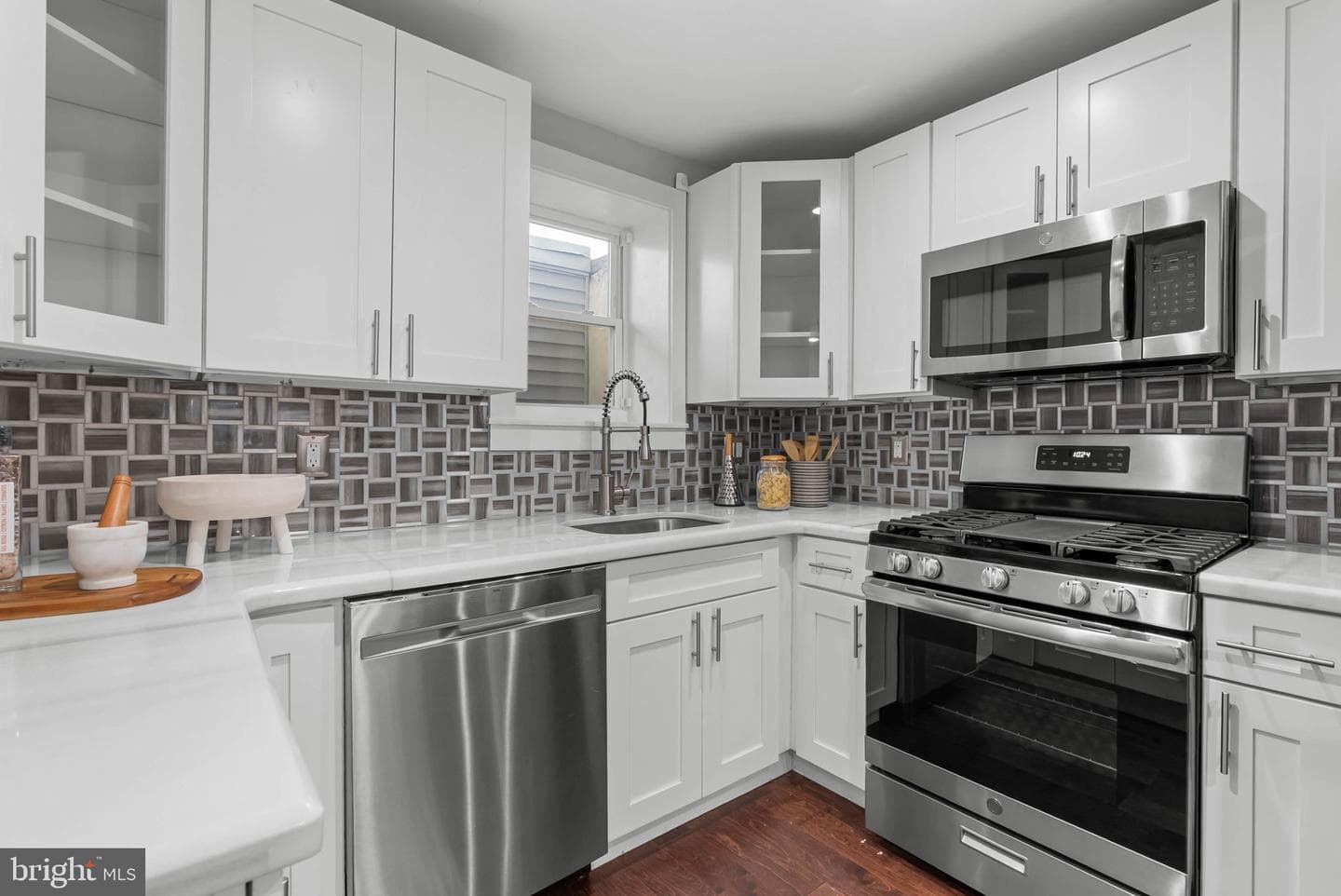2639 Ellsworth Street photo 3