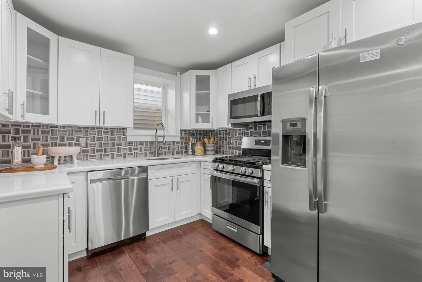 2639 Ellsworth Street photo 4