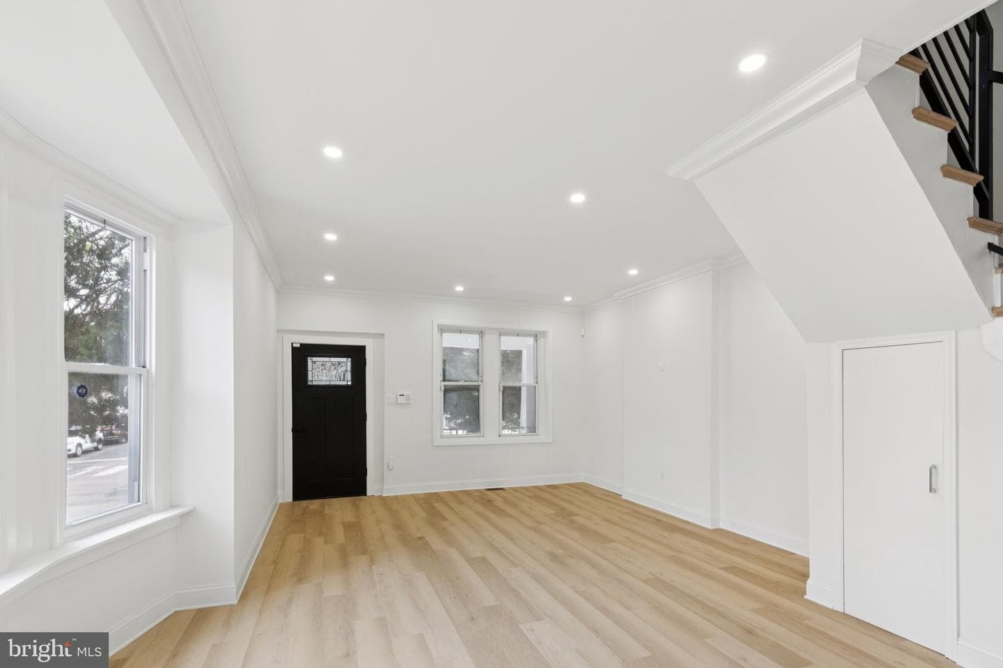 137 W Manheim Street photo 5