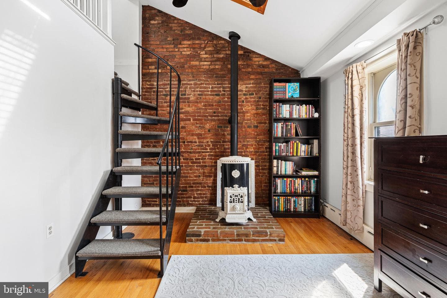 1243 South Alder Street photo 18