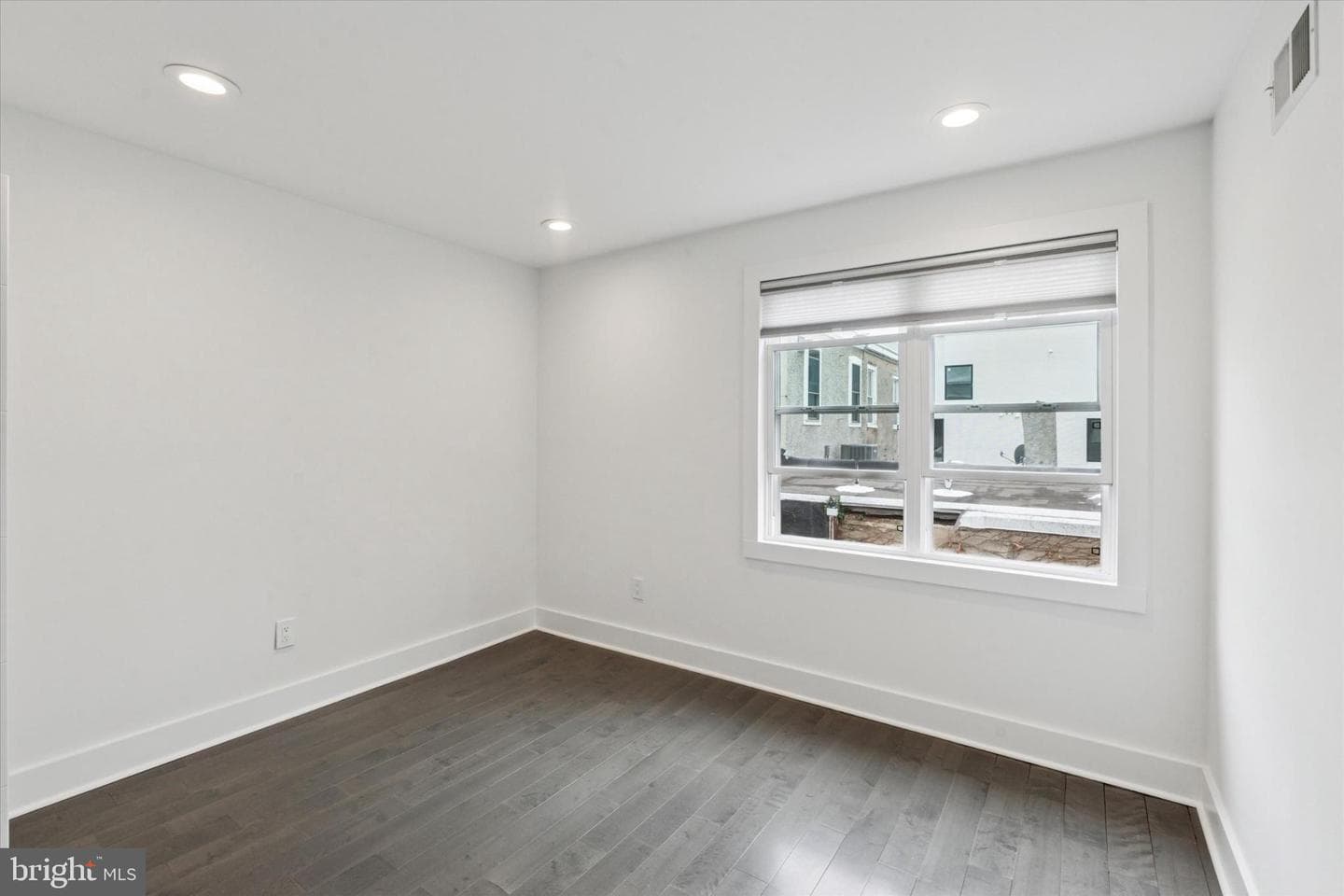 774 S Hicks Street photo 20