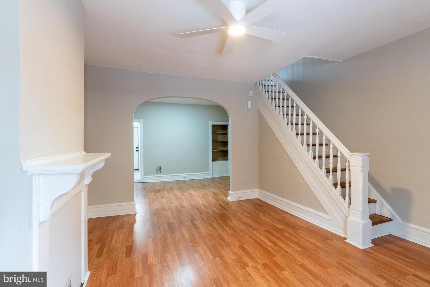 2145 W Grange Avenue photo 3
