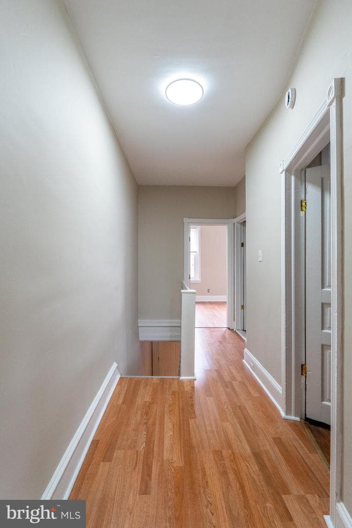 2145 W Grange Avenue photo 30