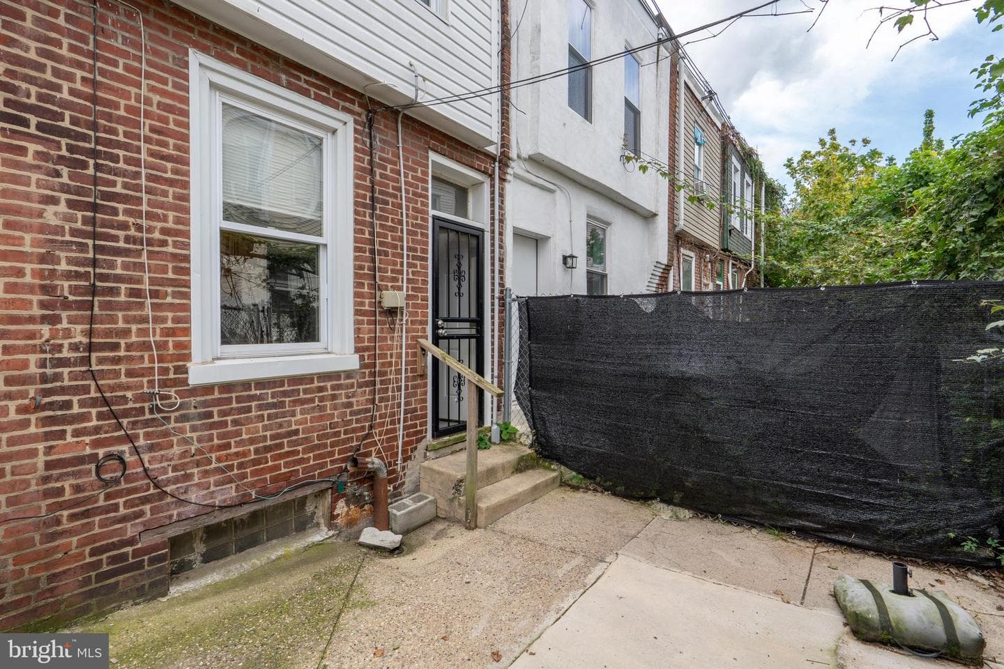 2145 W Grange Avenue photo 31