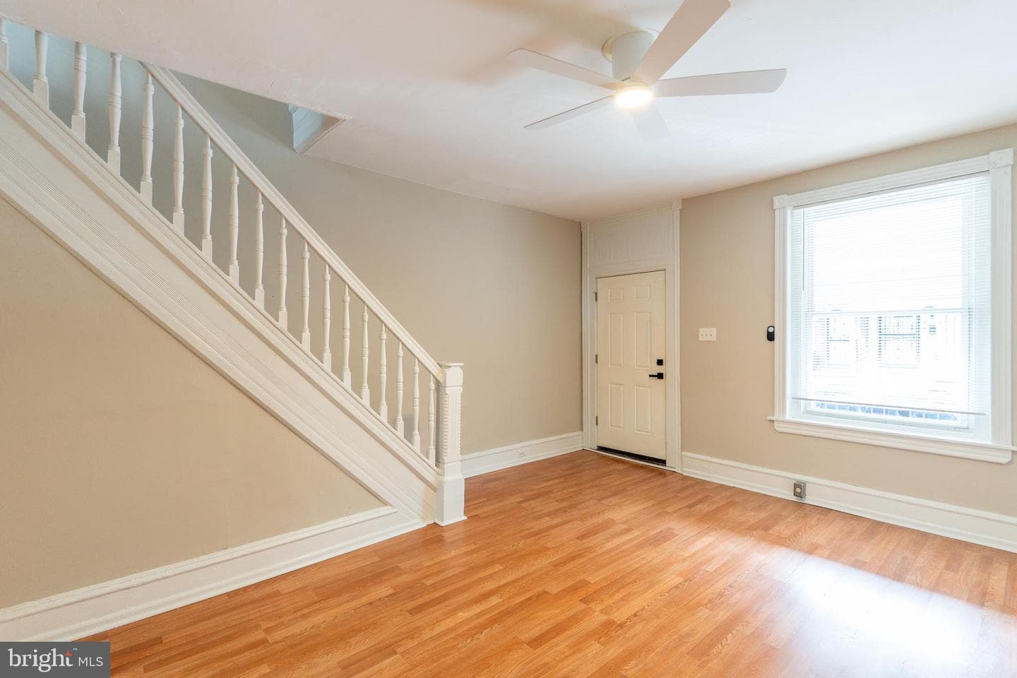 2145 W Grange Avenue photo 7