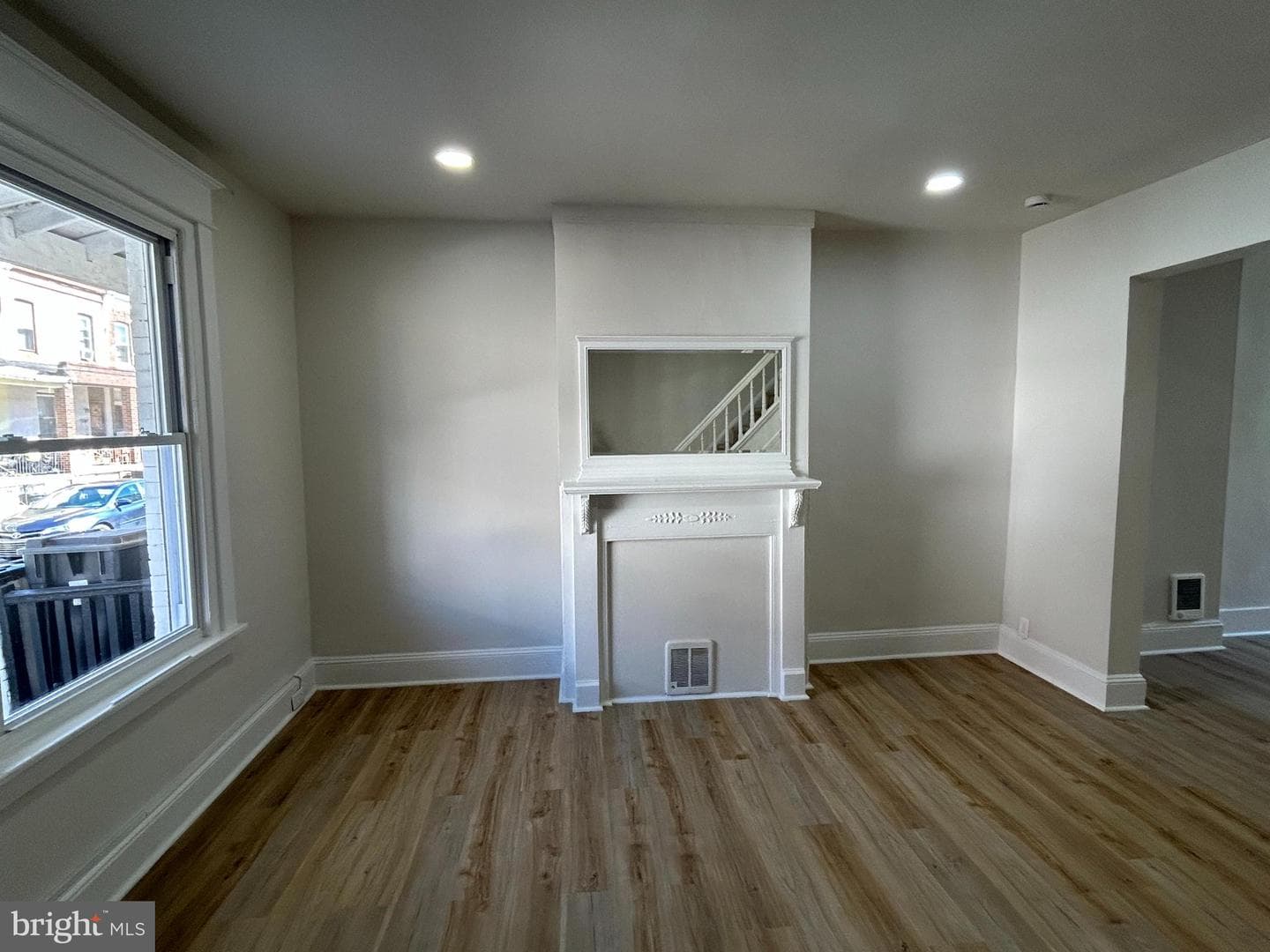2426 S Millick Street photo 5