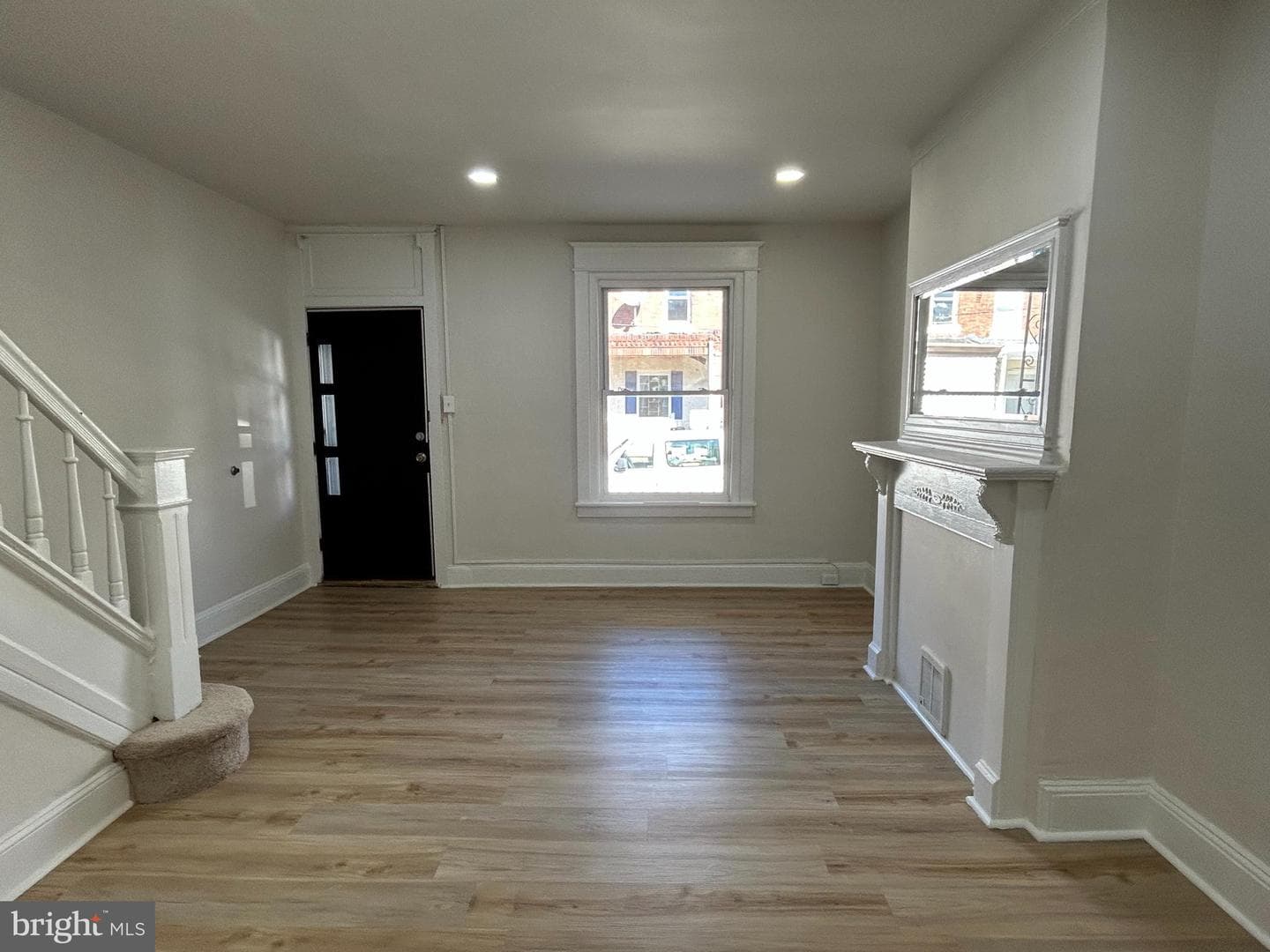 2426 S Millick Street photo 7