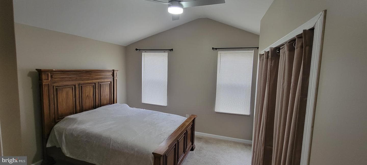 2722 E Madison Street photo 17