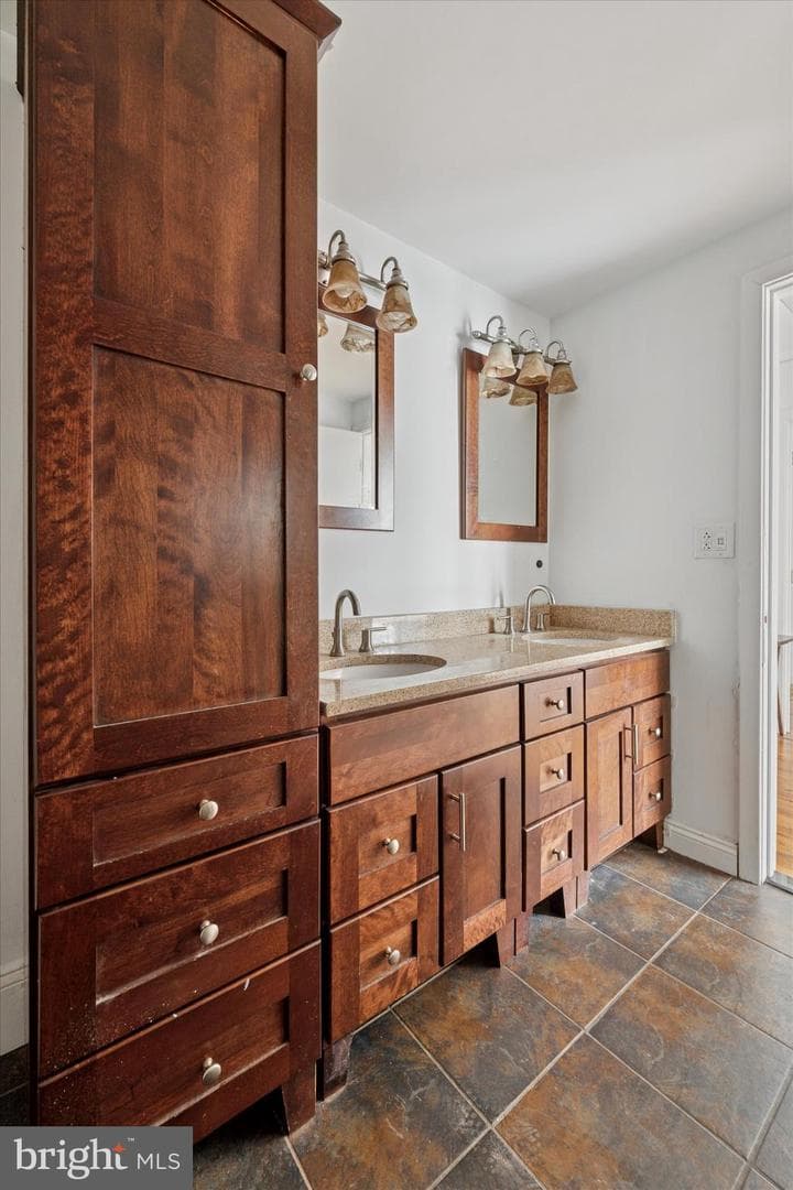 314 N 12th Street #204 photo 24