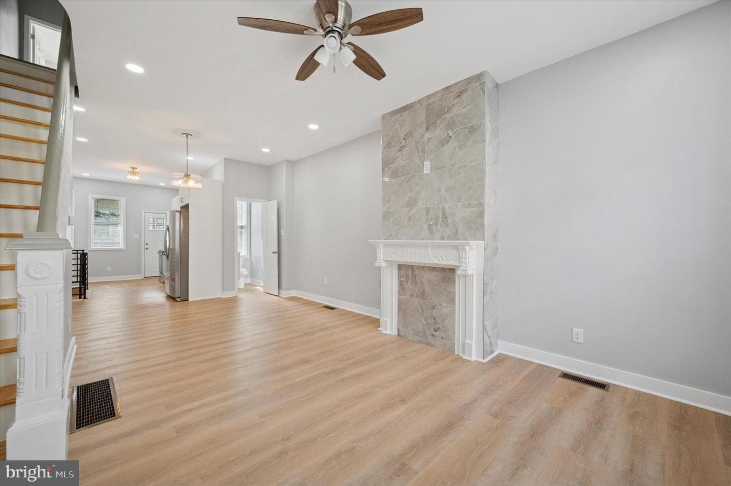 2816 W Albert Street photo 3