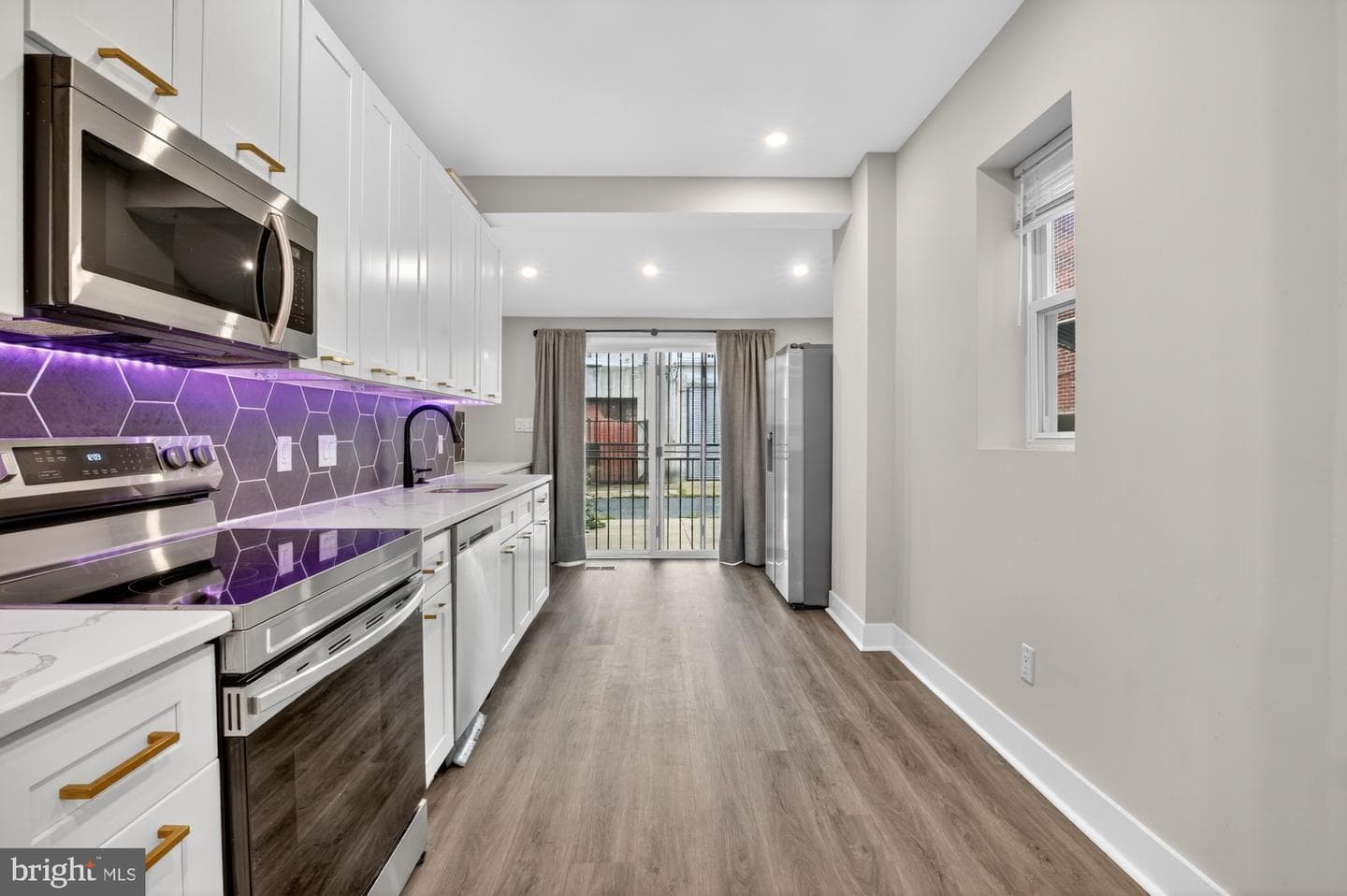 2467 Amber Street photo 13