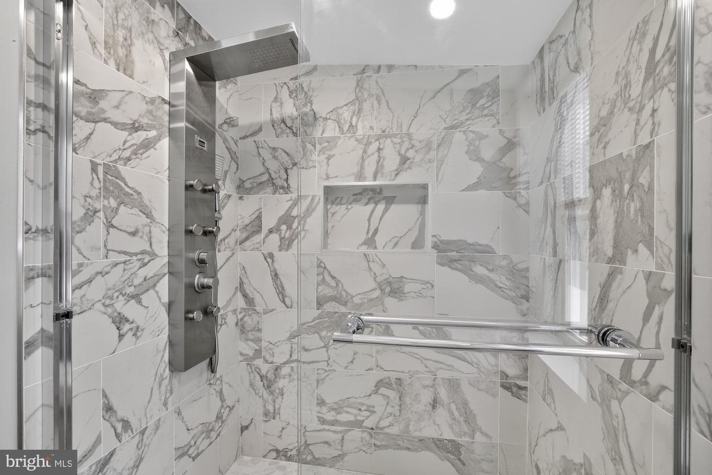 2467 Amber Street photo 27