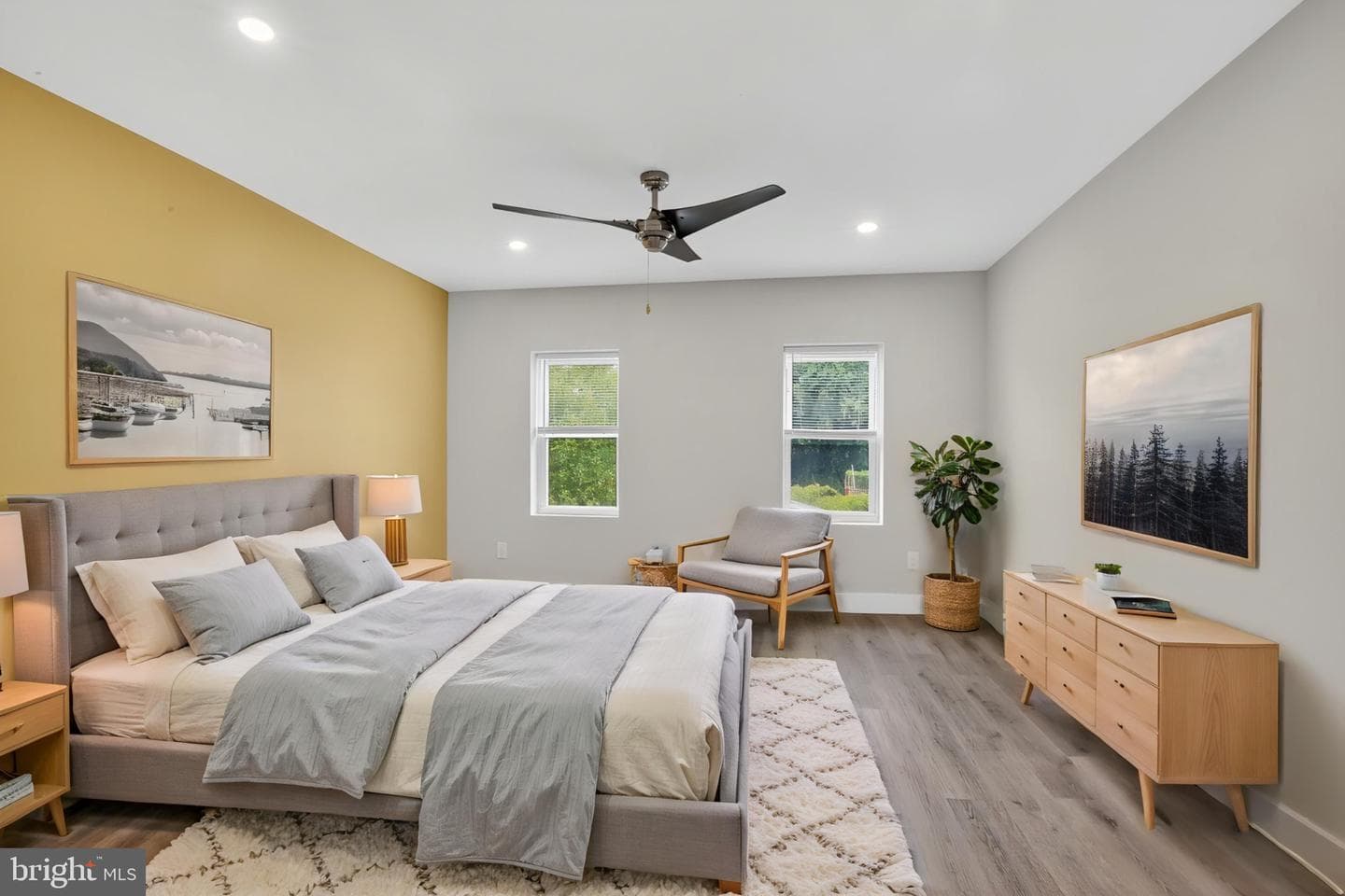 2467 Amber Street photo 4