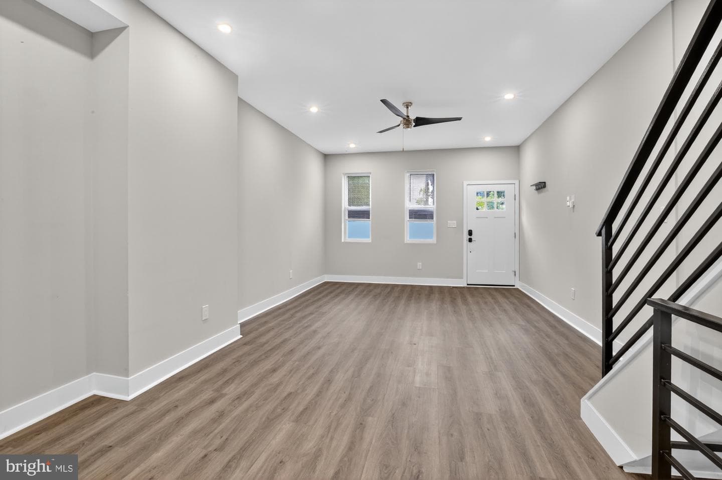 2467 Amber Street photo 8