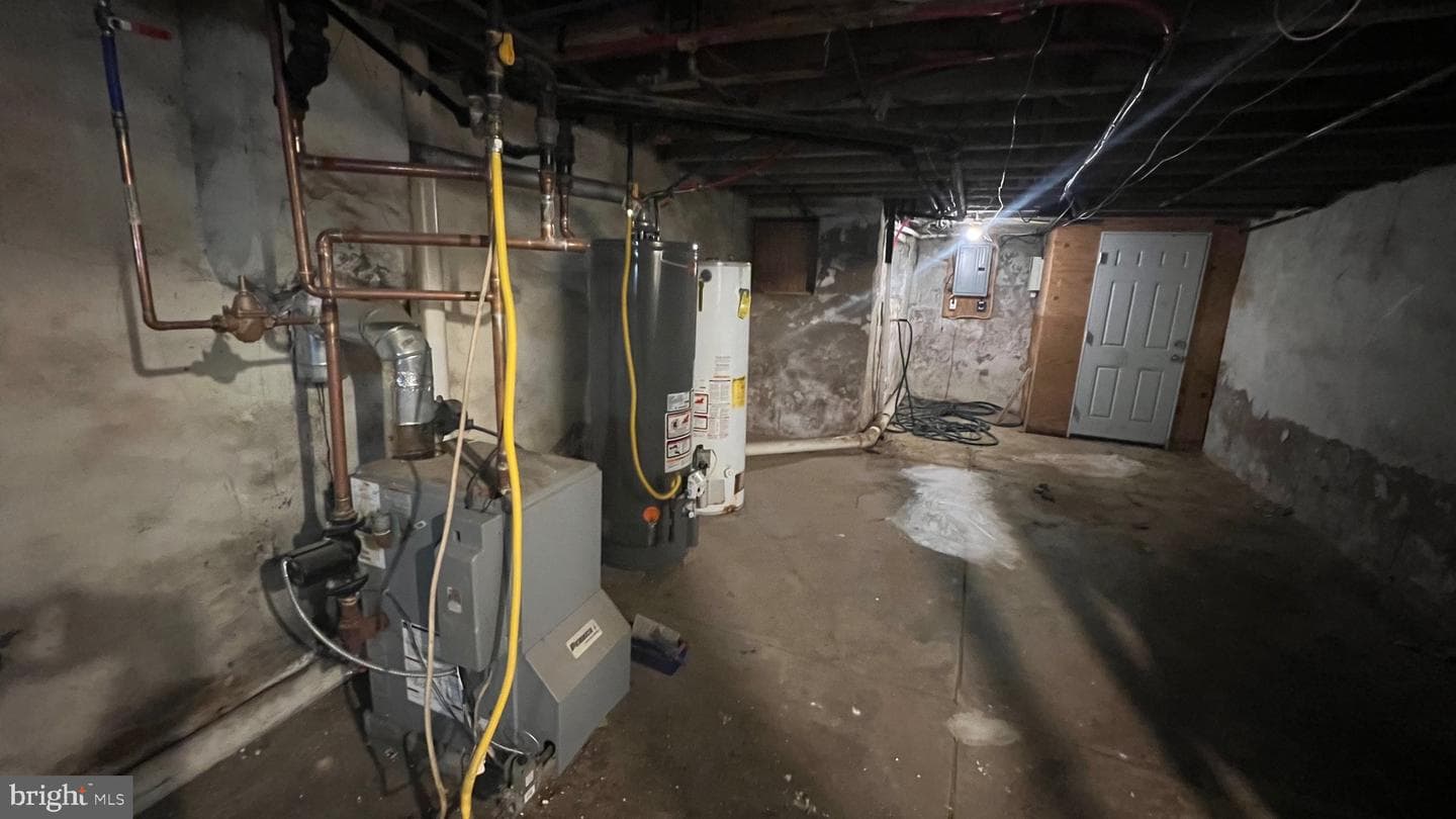 1359 Dyre Street photo 18