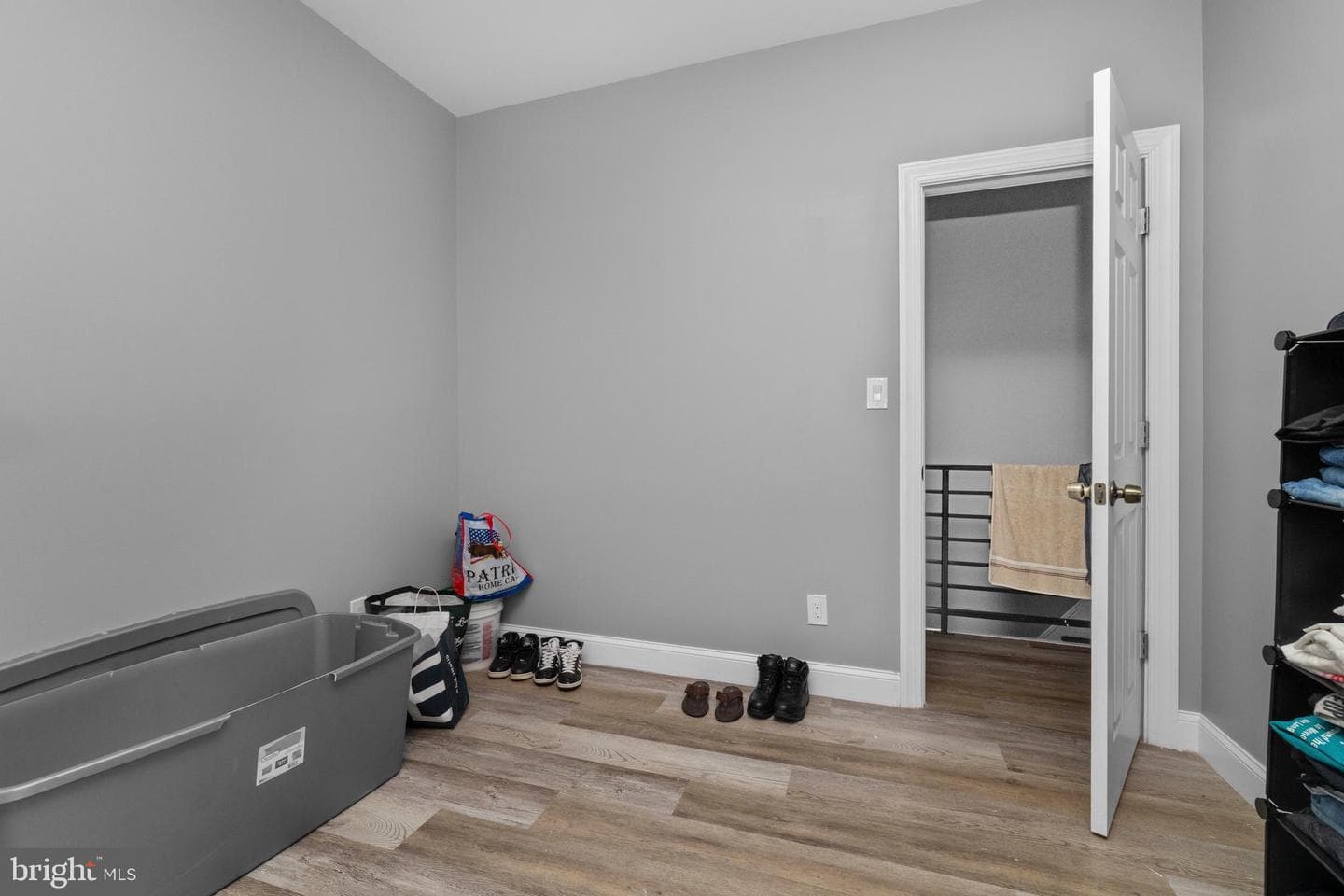2401 N Hollywood Street photo 18