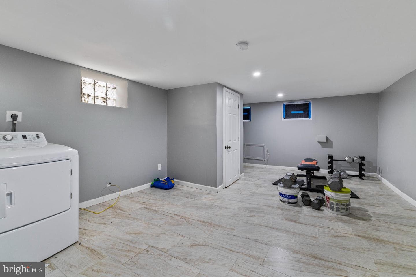 2401 N Hollywood Street photo 22
