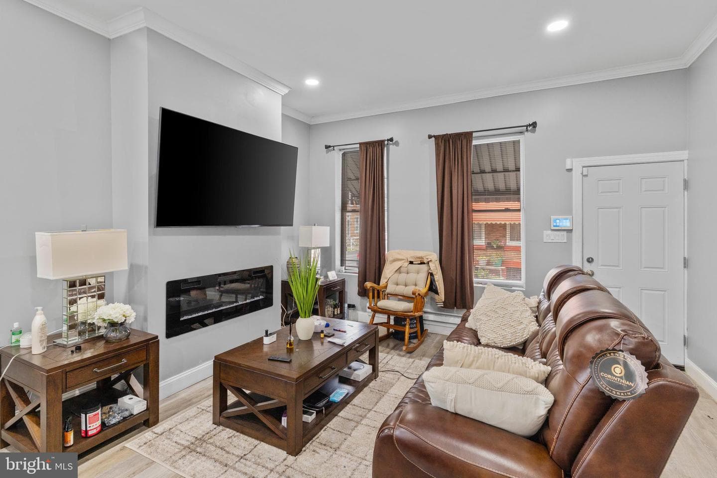2401 N Hollywood Street photo 4