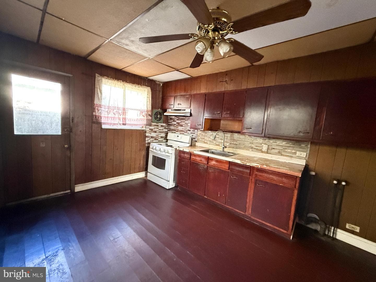 639 Durfor St photo 27