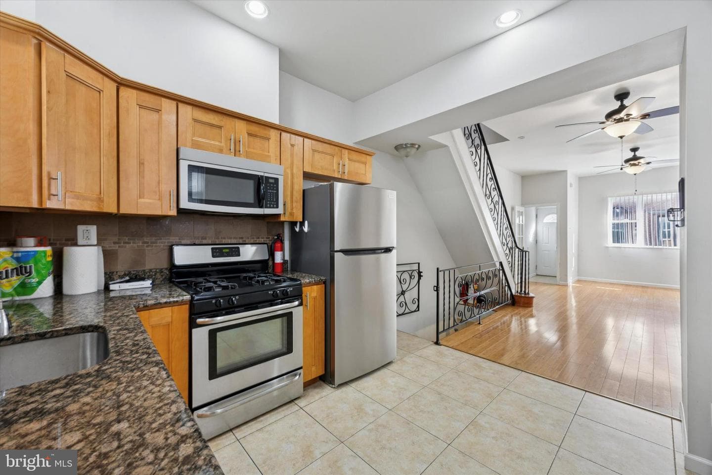 2142 S Hicks Street photo 2