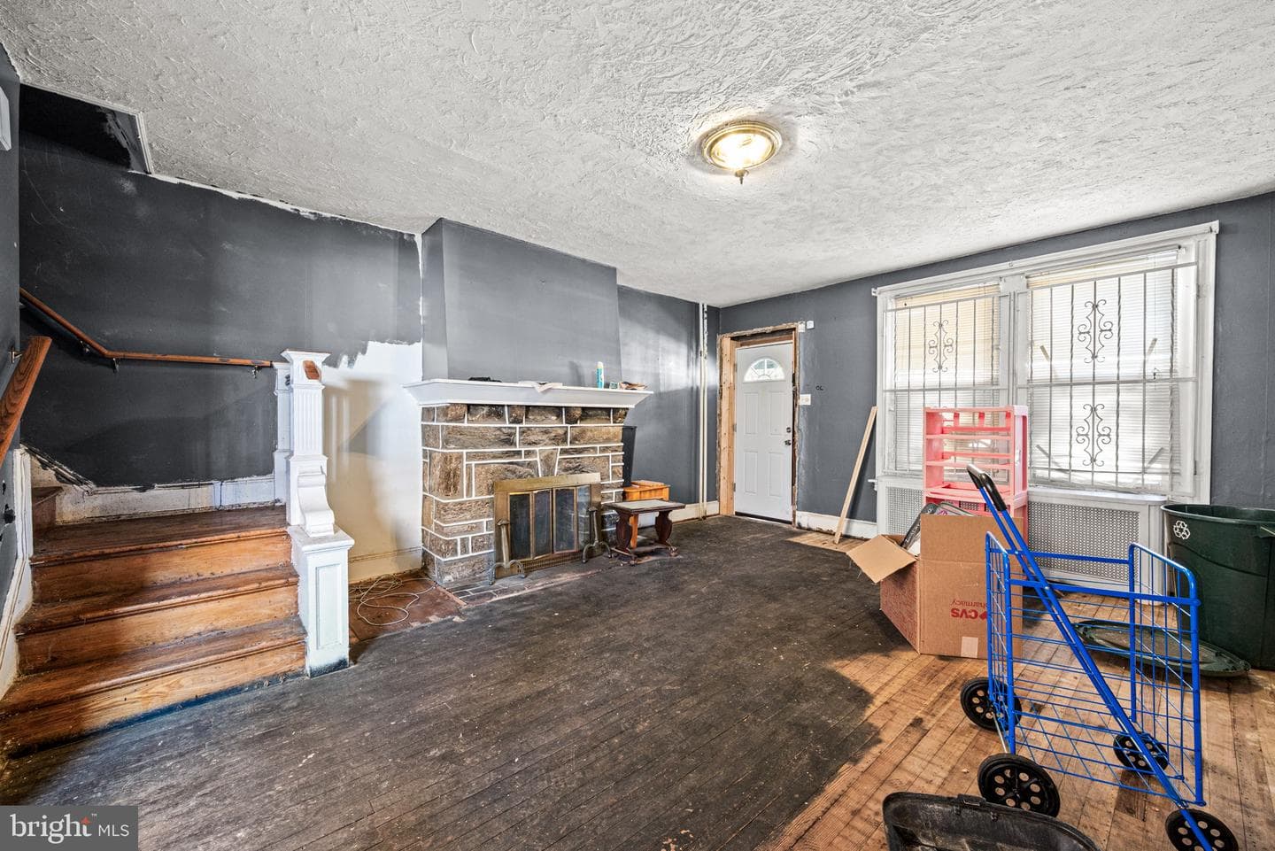 102 W Cliveden Street photo 6
