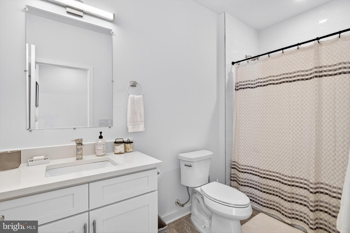 7019 Pipers Glen Way photo 40