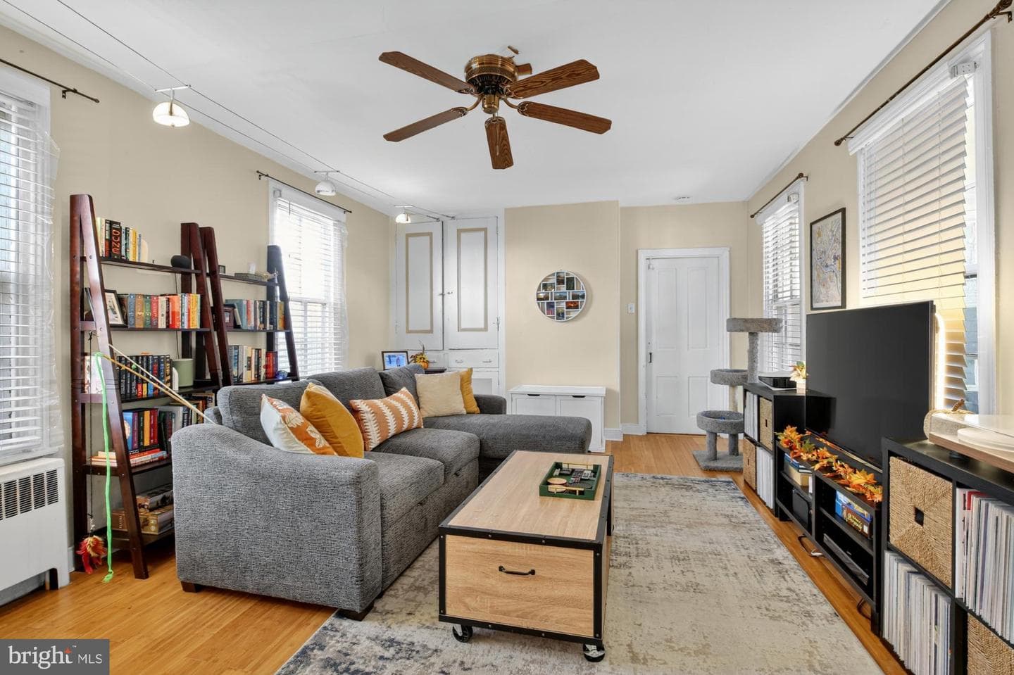 350 Green Lane photo 18