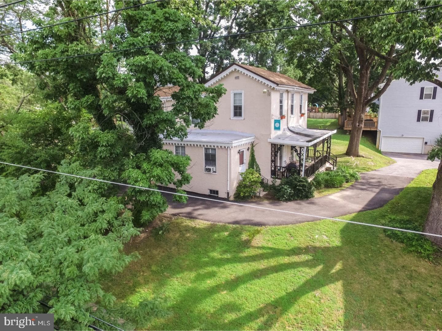 350 Green Lane photo 3