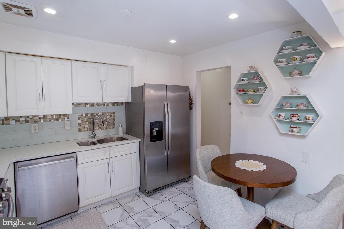 48 Bonnie Gellman Court #b48 photo 26