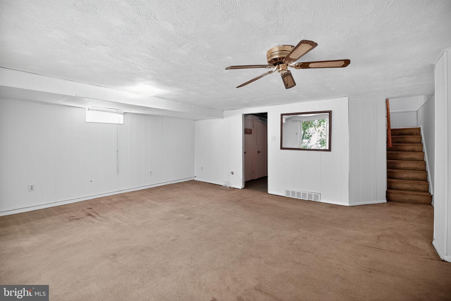 599 Wartman Street photo 25