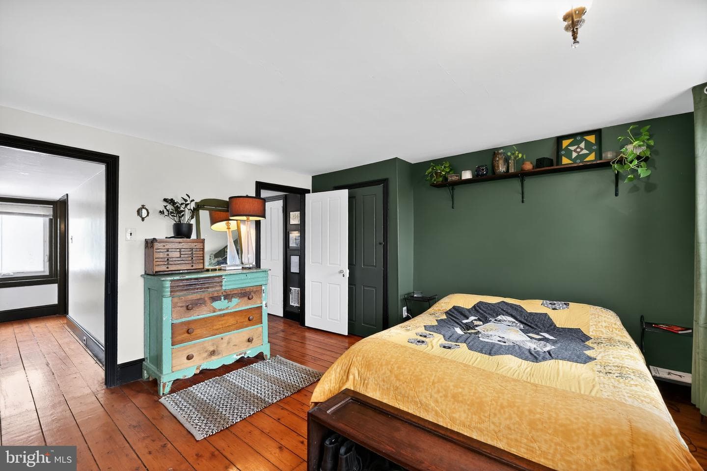 1933 E Dauphin Street photo 21