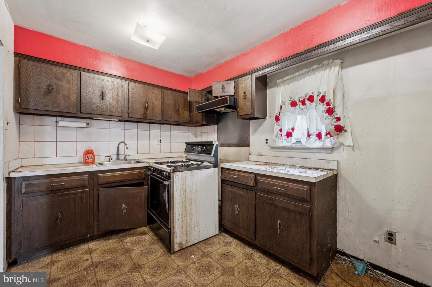 2712 Phillips Terrace photo 8