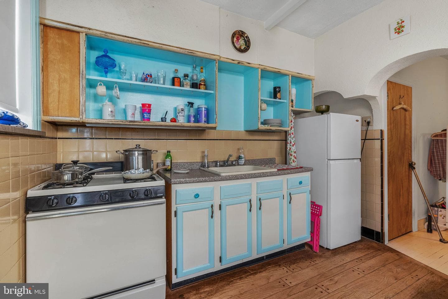 2233 S Norwood Street photo 11