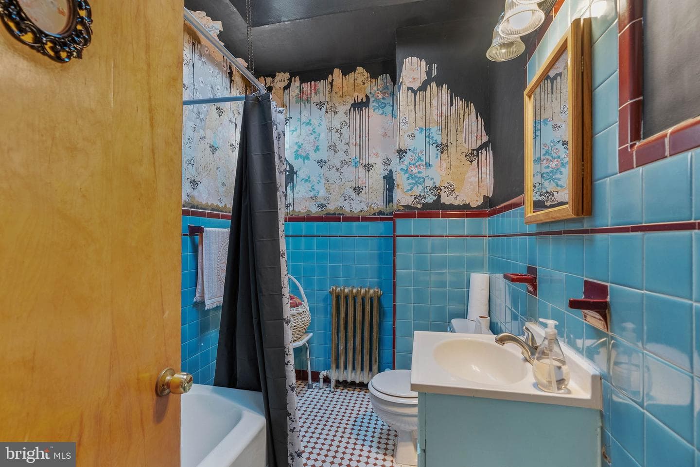 2233 S Norwood Street photo 16