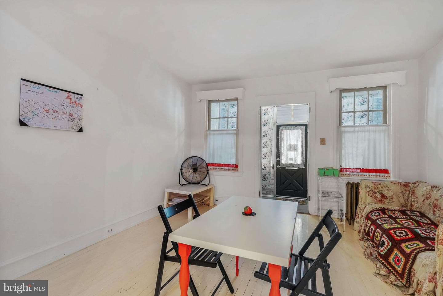 2233 S Norwood Street photo 8
