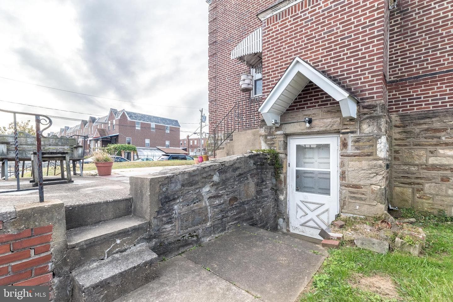 6848 Eastwood Street photo 27