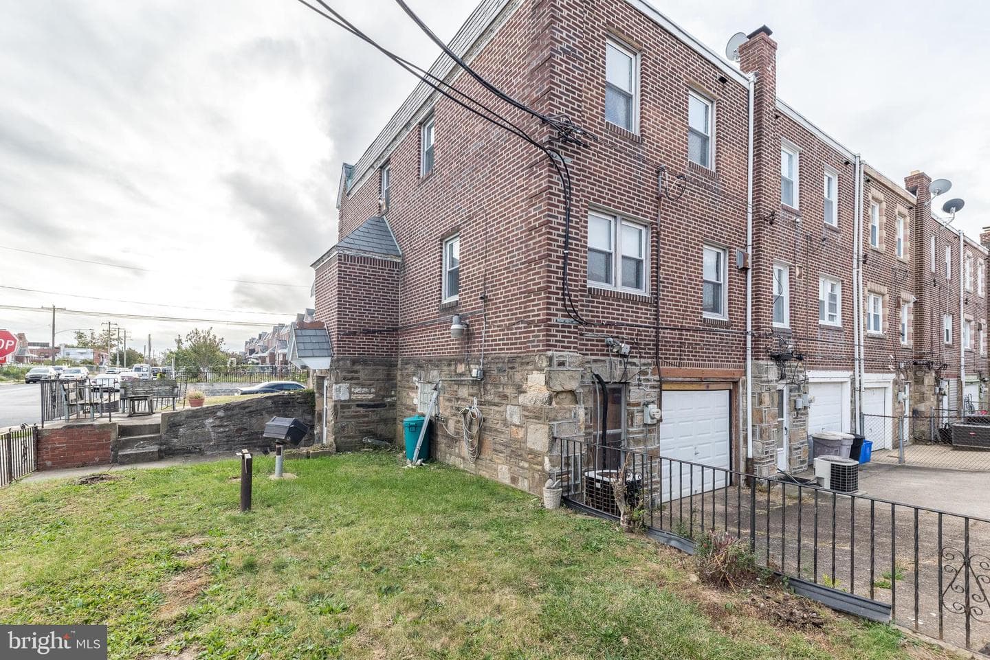 6848 Eastwood Street photo 30